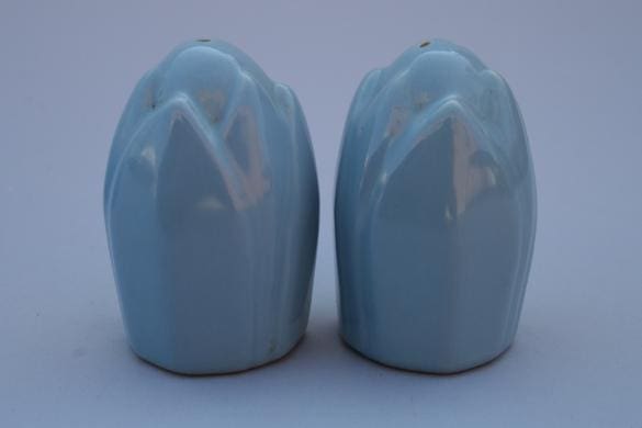 Blue ceramic salt and pepper shakers.