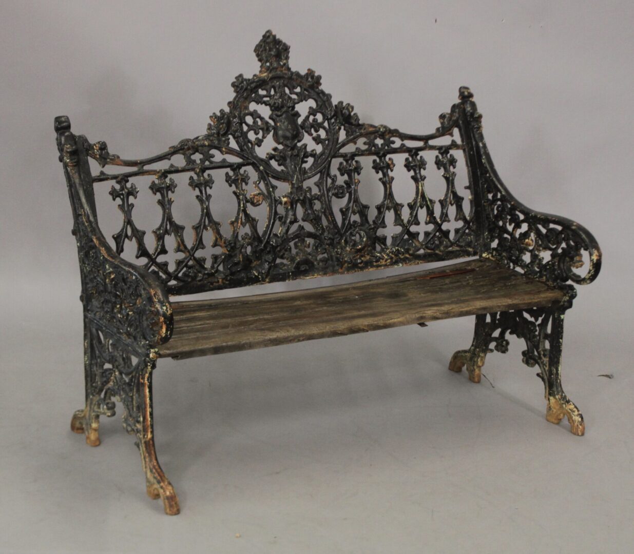 46215. Antique 19th Century Bench With Crest Motif - Image 3